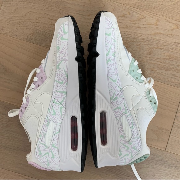 Women Nike Air Max 90 Valentines Day Size 7.5 - Picture 12 of 12